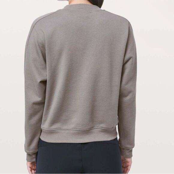 Lululemon Chill On Pullover in Carbon Dust - Size 12 - Picture 10 of 11